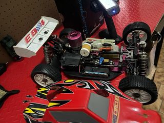 Thunder Tiger EB4 1/8 Buggy Auto RC