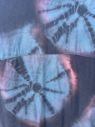 Camisa corta negra Tie-Dye
