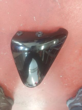 Cacha Bajo Asiento izquierda Kawasaki EN500C Vulca