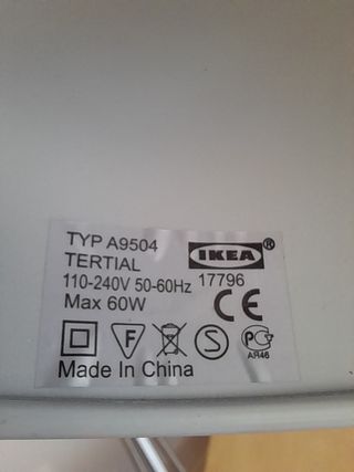 Lámpara de escritorio IKEA gris