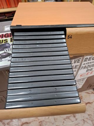 Cajoneras Hama para DVDs. Como nuevas.