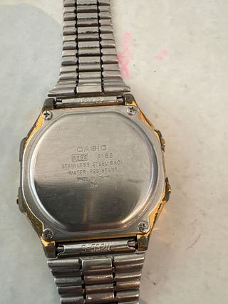Reloj Casio Dorado