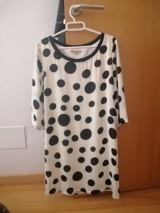 Vestido lunares blanco y negro
