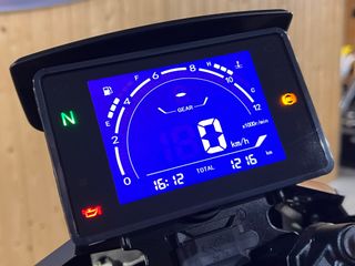 QJ MOTOR SRK 700