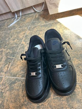 Nike Air Force 1 negras talla 39 – como nuevas