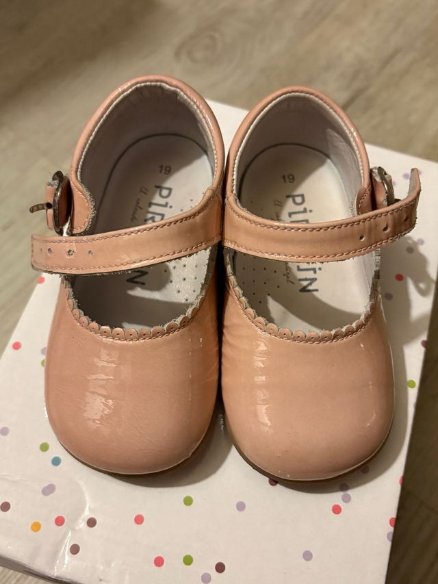 Merceditas Pirufin charol rosa niña 
talla 19