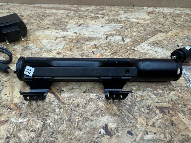 Torcia Police 80000W con attacco