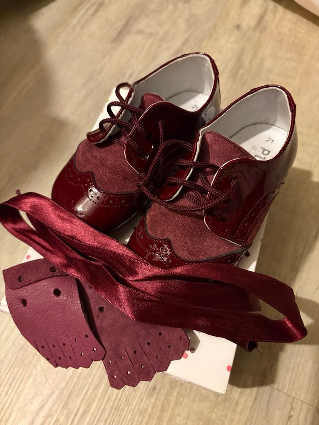 Zapatos charol granates niña talla 21 Pirufin