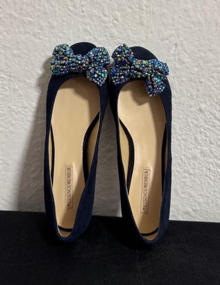 Bailarinas de piel con cristales y lazo