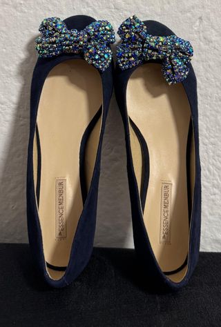 Bailarinas de piel con cristales y lazo