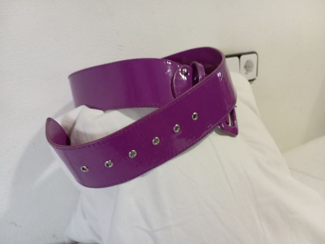 Cinturón Charol Morado Ancho Hebilla Cuadrada