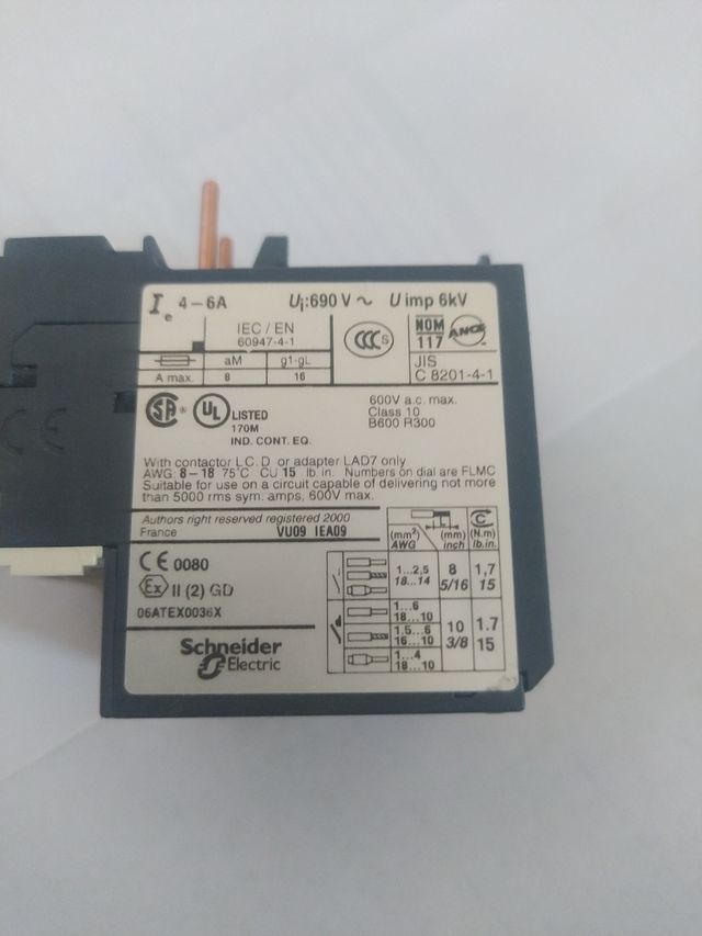 Relé Telemecanique LRD10