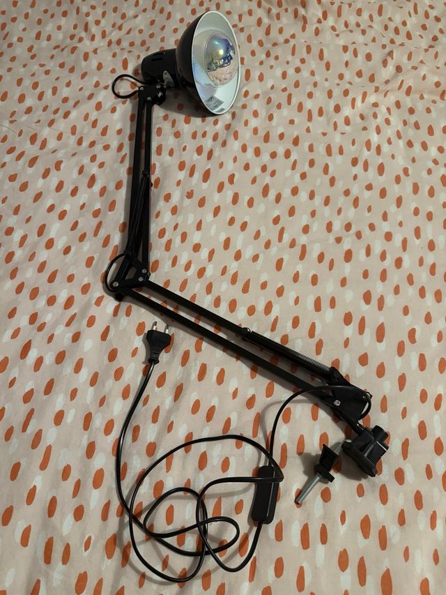 Lámpara de escritorio ajustable negra