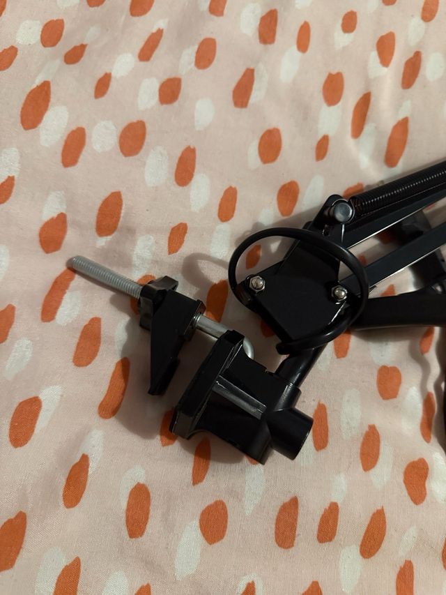 Lámpara de escritorio ajustable negra