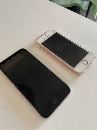 2 iPhones: 6 y SE (1ª gen)