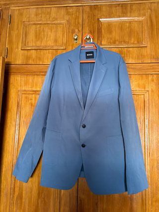 Traje BOSS azul hombre