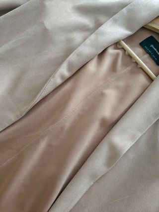 Chaqueta Stradivarius Beige