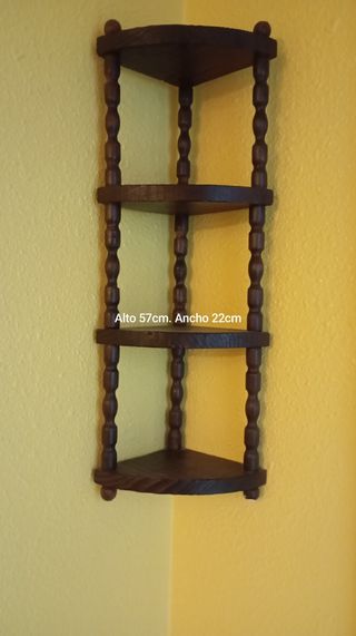 Estantería esquinera de madera
