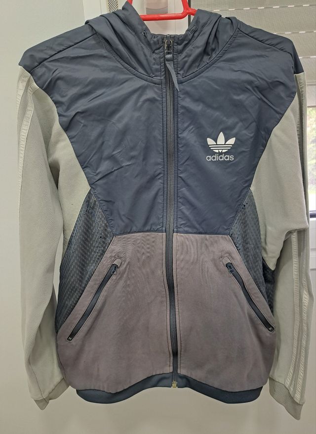 Felpa Adidas con zip e cappuccio