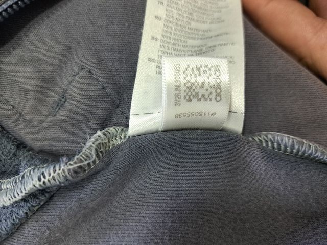 Felpa Adidas con zip e cappuccio