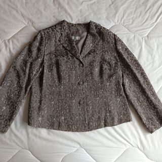 Chaqueta de mujer, tipo americana. Regalo falda