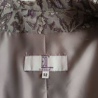 Chaqueta de mujer, tipo americana. Regalo falda