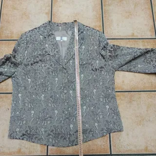 Chaqueta de mujer, tipo americana. Regalo falda