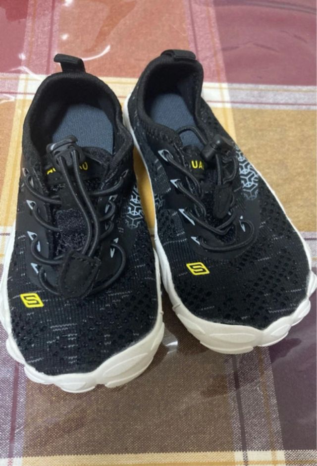 Zapatillas Saguaro niño negras y blancas