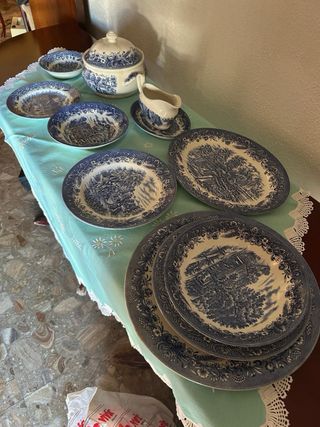 Vajilla Inglesa Churchill Azul y Blanca