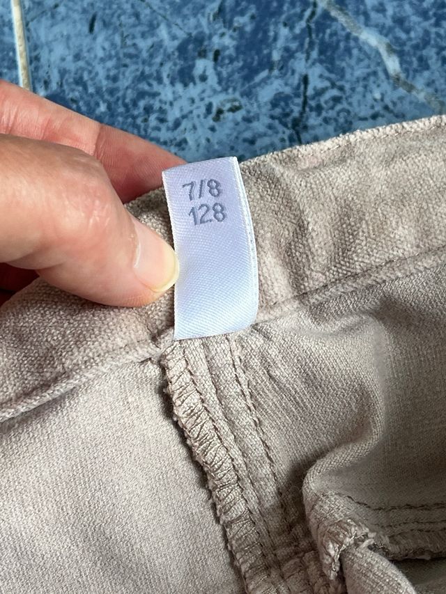 Pantaloni beige taglia 7/8 - 128 cm