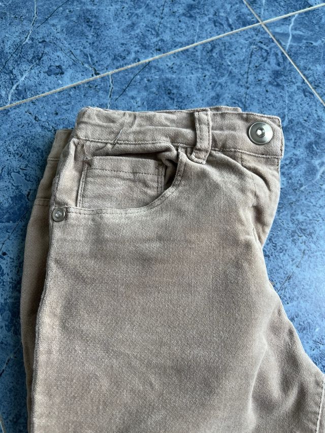 Pantaloni beige taglia 7/8 - 128 cm
