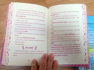 Idénticas y opuestas (Karina & Marina 1)