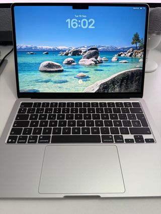 MacBook Air M4 512GB Plata 16GB