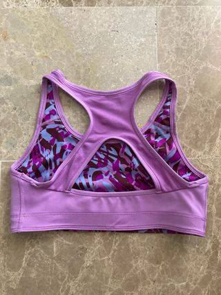 Top Deportivo Nike Morado Estampado