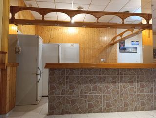 Mostrador de bar de madera maciza