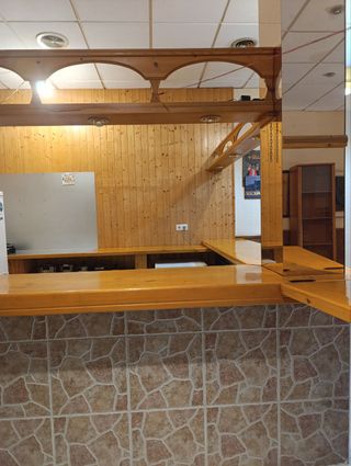 Mostrador de bar de madera maciza