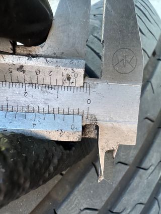 2 Ruedas Continental 225/60R18 104V
