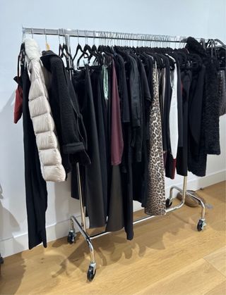 Perchero Metálico Burro Ruedas