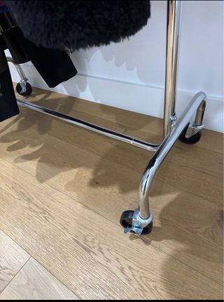 Perchero Metálico Burro Ruedas