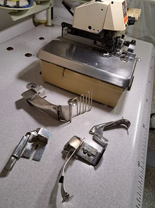Overlock con guías