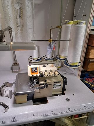 Overlock con guías