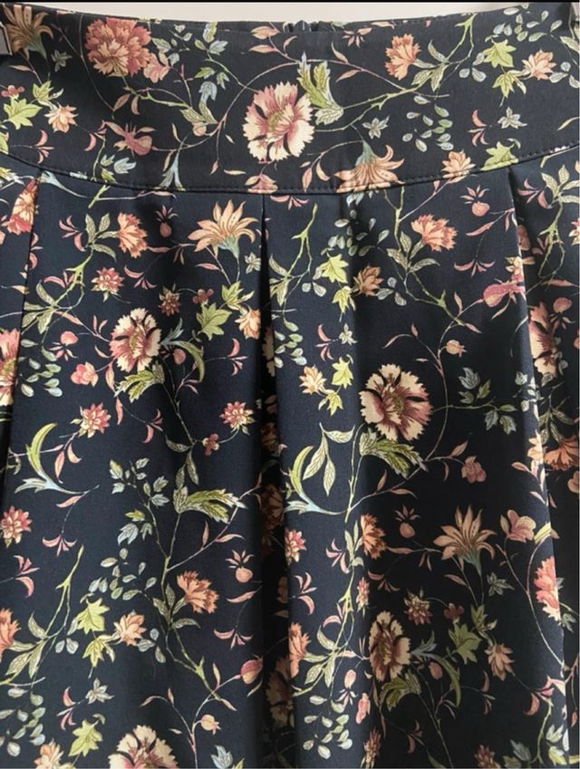 Falda Pretty Girl floral nueva