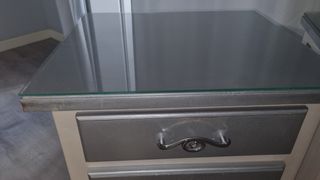 Cómoda y mesitas de noche vintage