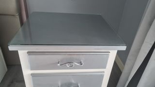 Cómoda y mesitas de noche vintage