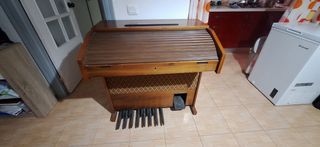 Órgano Piano Antiguo
