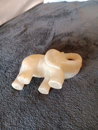 Talla elefante cuarzo 17cm x 7cm