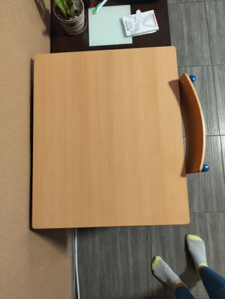 Mesa y silla escolar madera y metal
