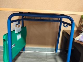 Mesa y silla escolar madera y metal