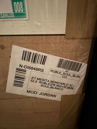 Cabecero y mesitas de noche