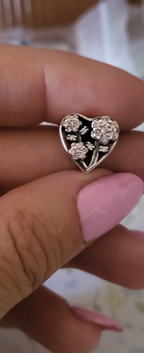 Plata Corazón Margarita Charm